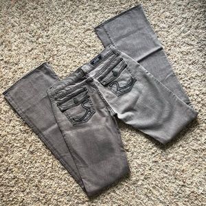 NWOT Rock & Republic “KURT” flair Gray Jeans